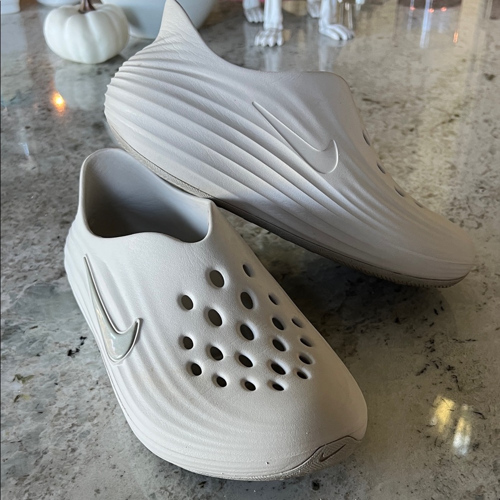Nike Cream Slip-On Shoes